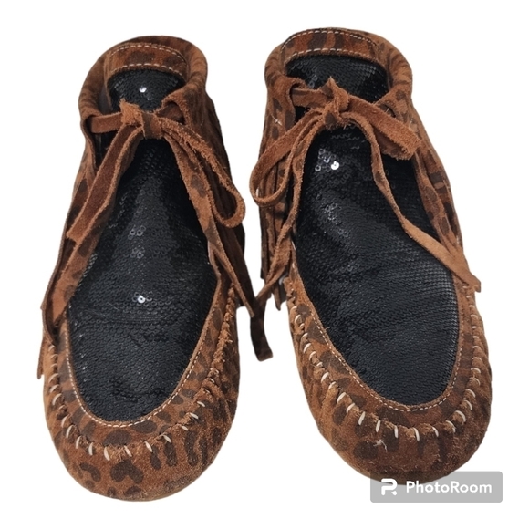 L&B Shoes - L&B Cheetah Print Leather Fringe Moccasins Size 9